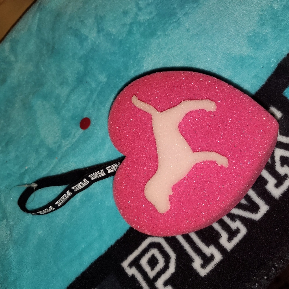 Vs pink sponge